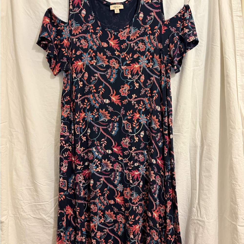 Women’s Style & Co multicolored floral patterned dress.